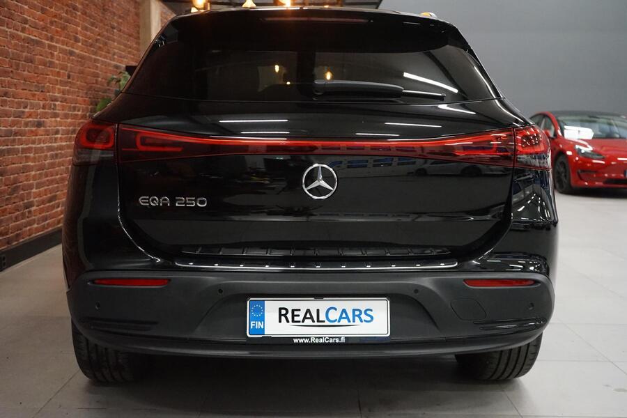 Mercedes-Benz EQA vaihtoauto