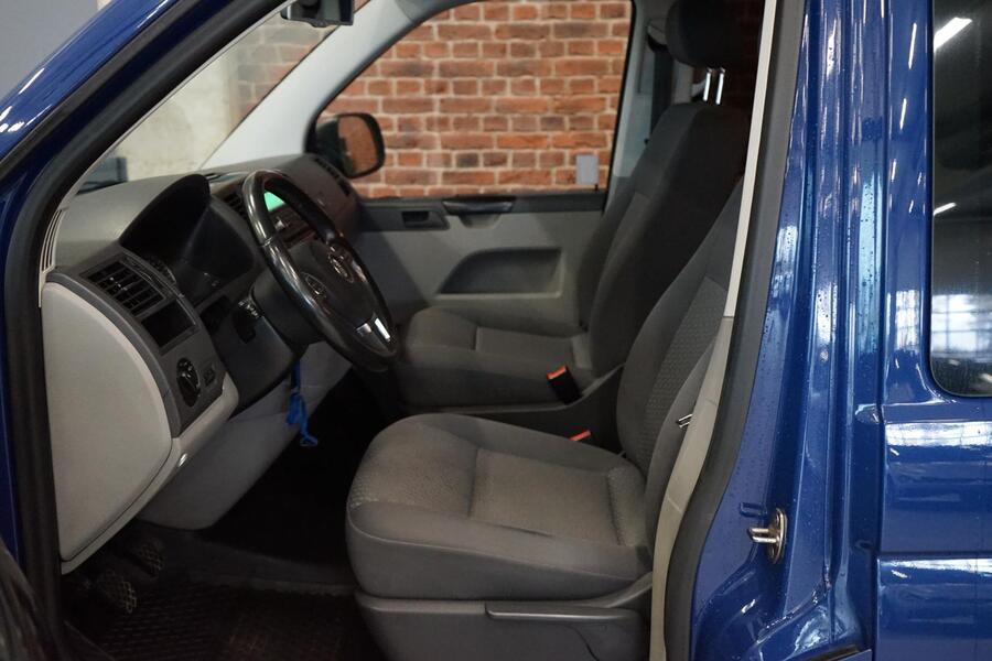 Volkswagen Caravelle vaihtoauto