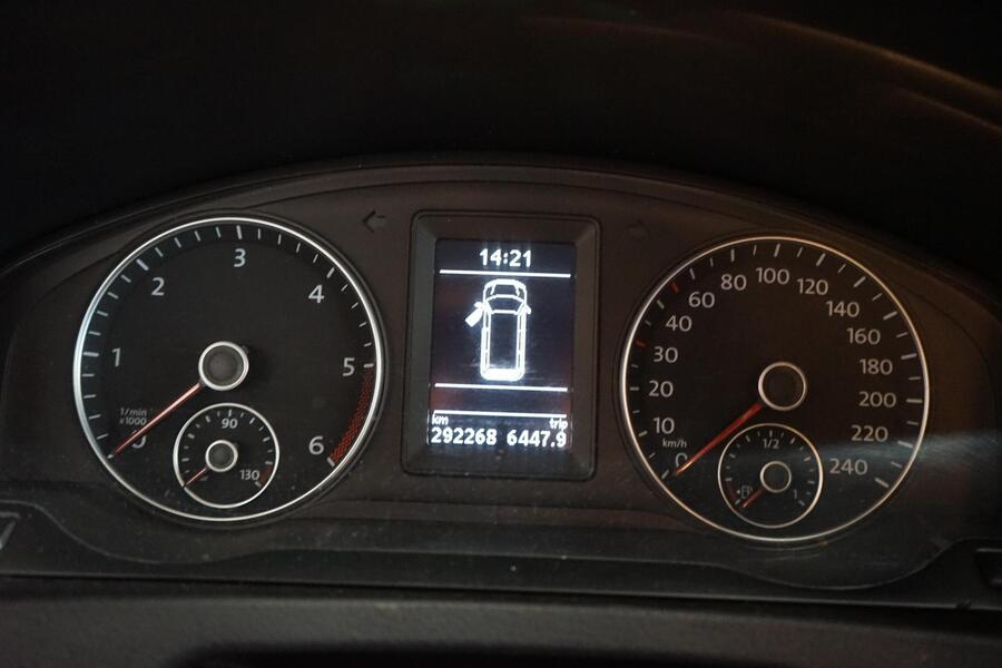 Volkswagen Caravelle vaihtoauto