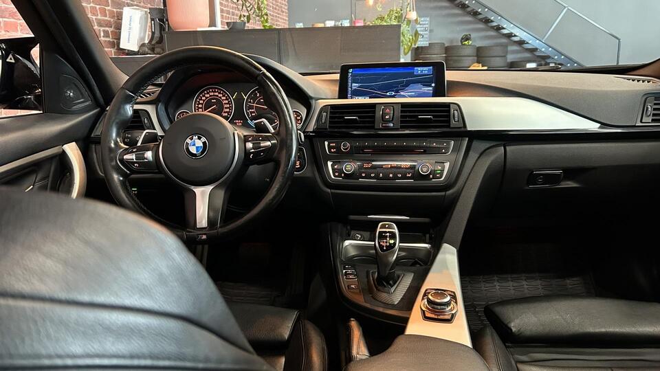 BMW 330 vaihtoauto
