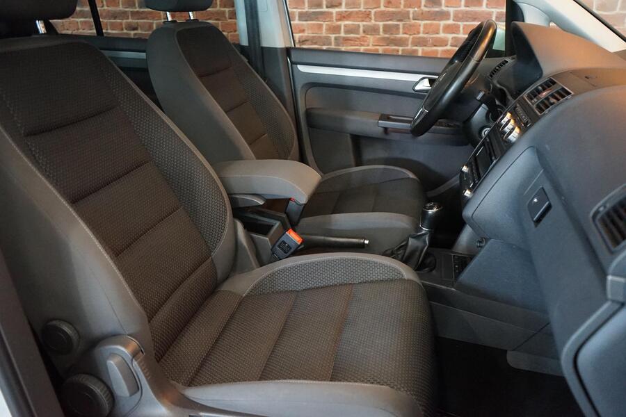 Volkswagen Touran vaihtoauto