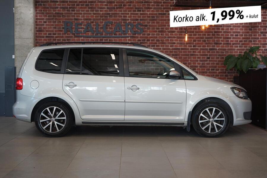 Volkswagen Touran vaihtoauto