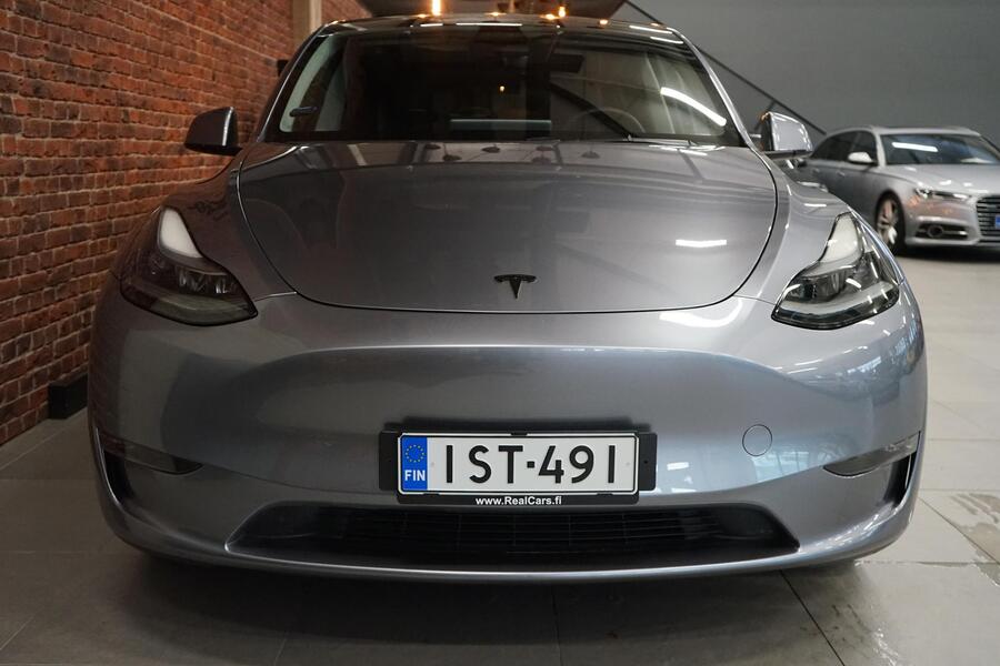 Tesla Model Y vaihtoauto