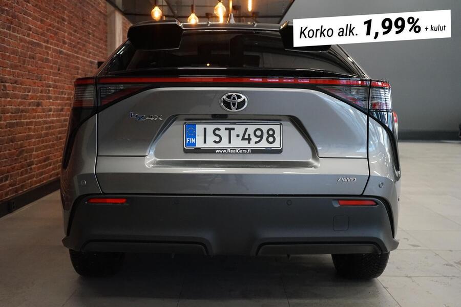 Toyota bZ4X vaihtoauto