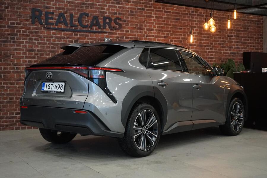 Toyota bZ4X vaihtoauto