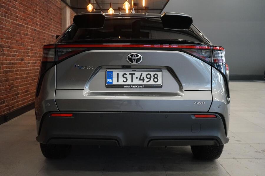 Toyota bZ4X vaihtoauto