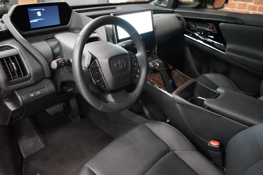 Toyota bZ4X vaihtoauto