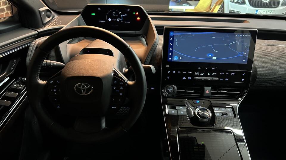 Toyota bZ4X vaihtoauto