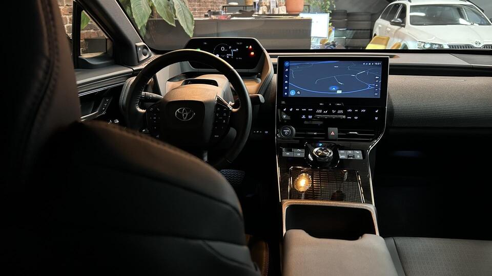 Toyota bZ4X vaihtoauto