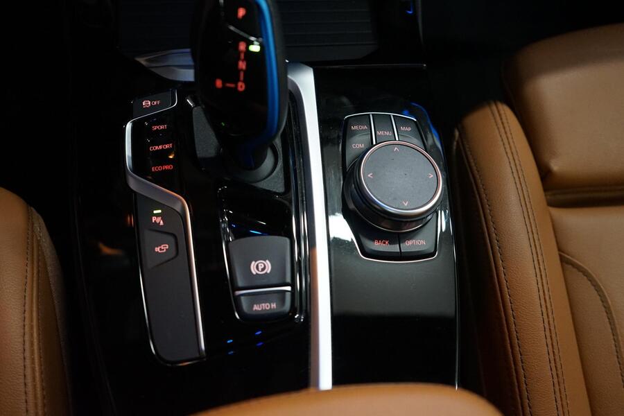 BMW iX3 vaihtoauto
