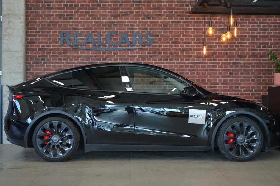 Tesla Model Y vaihtoauto