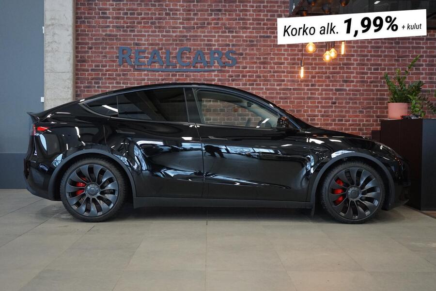 Tesla Model Y vaihtoauto