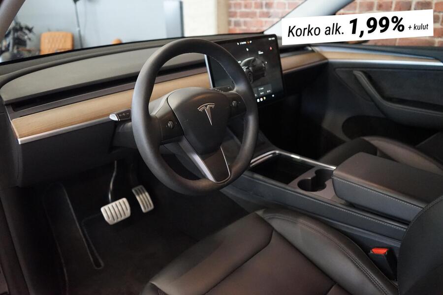 Tesla Model Y vaihtoauto