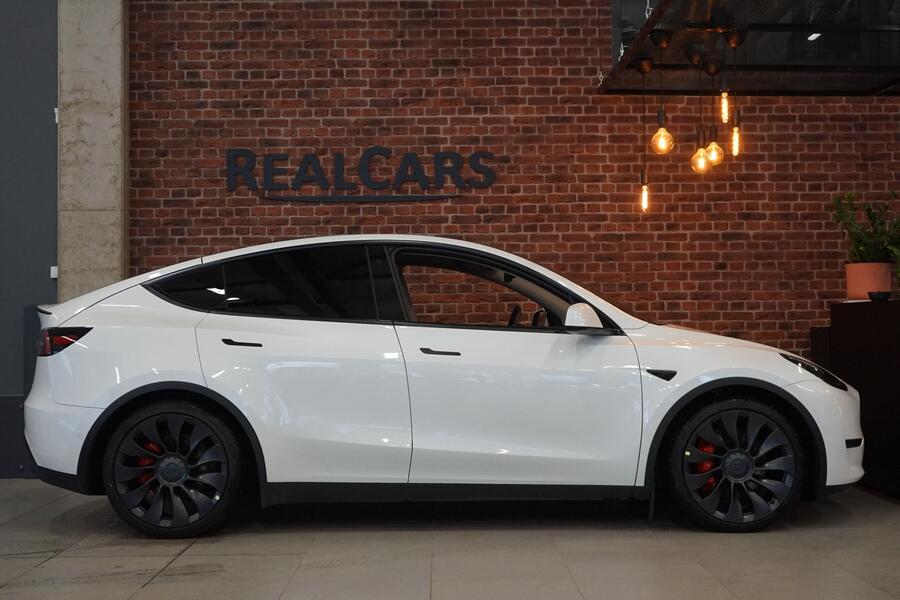 Tesla Model Y vaihtoauto