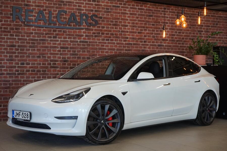 Tesla Model 3 vaihtoauto