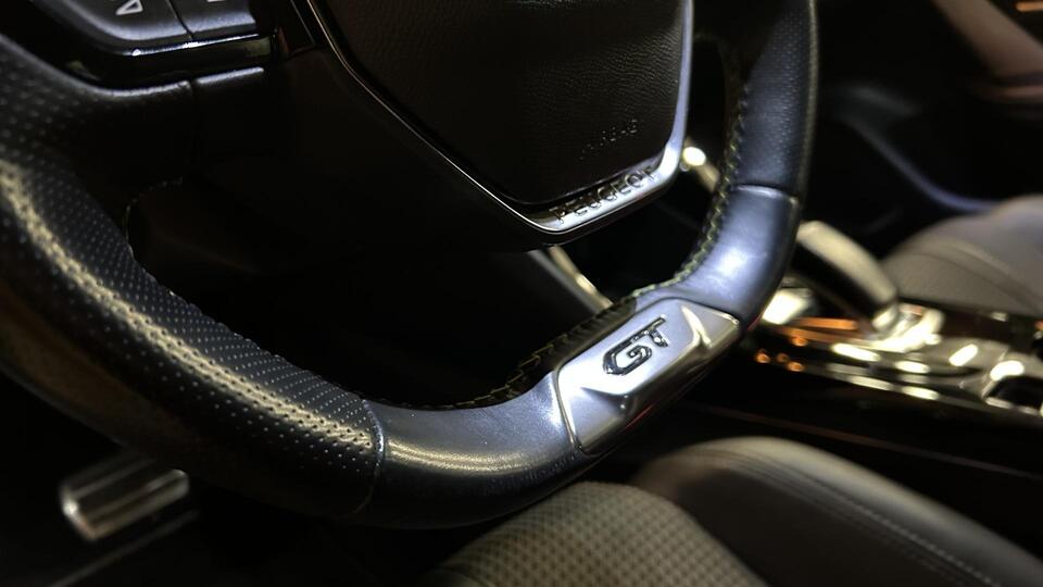 Peugeot e-208 vaihtoauto