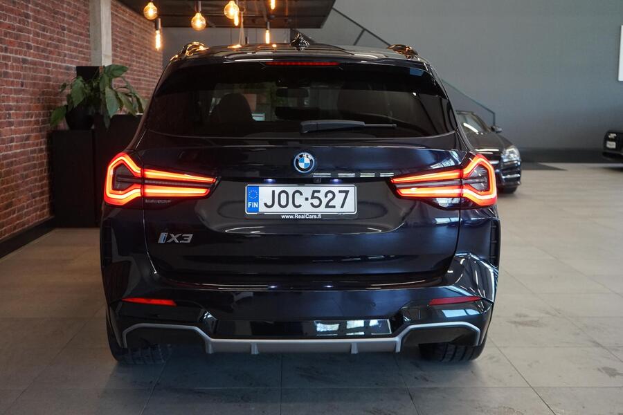 BMW iX3 vaihtoauto