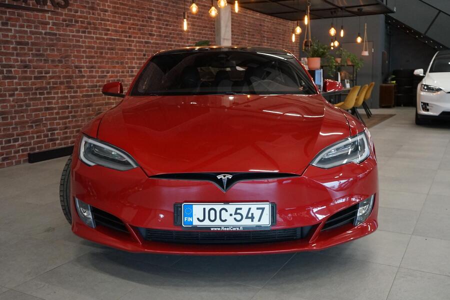 Tesla Model S vaihtoauto