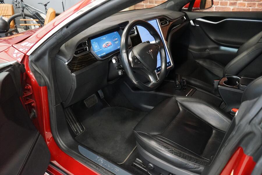 Tesla Model S vaihtoauto