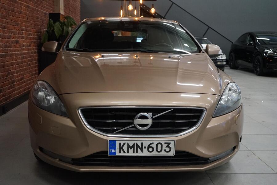 Volvo V40 vaihtoauto