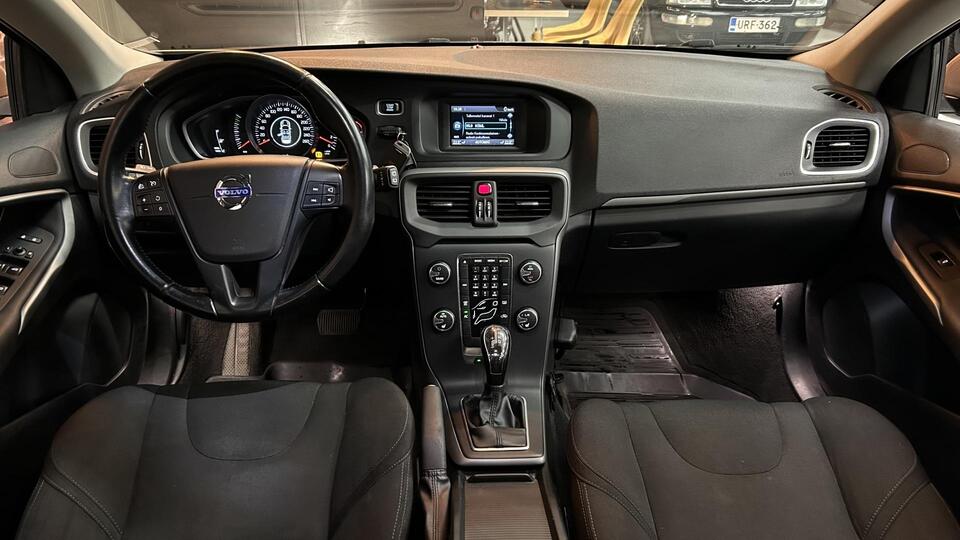 Volvo V40 vaihtoauto