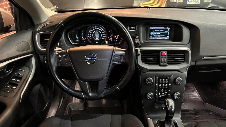 Volvo V40 vaihtoauto