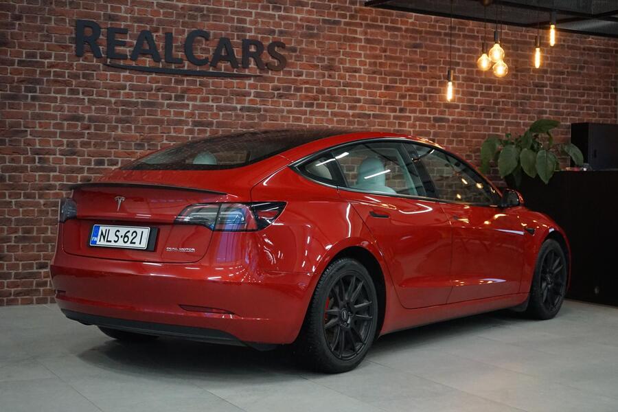 Tesla Model 3 vaihtoauto