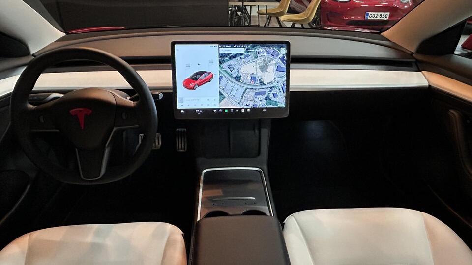 Tesla Model 3 vaihtoauto