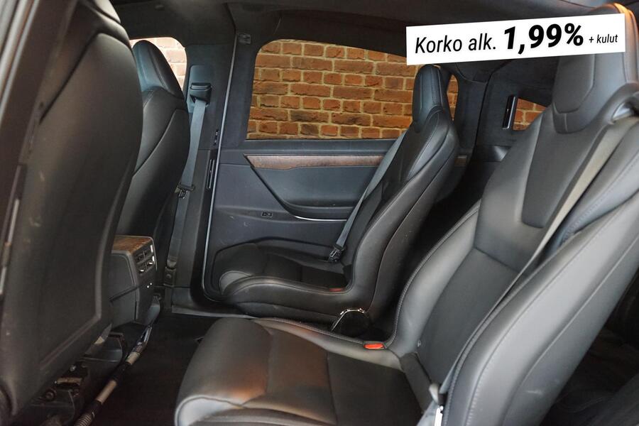 Tesla Model X vaihtoauto