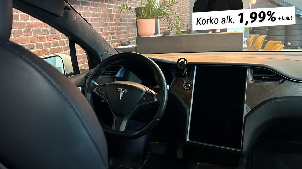 Tesla Model X vaihtoauto