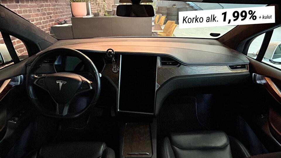 Tesla Model X vaihtoauto