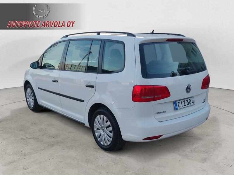 Volkswagen Touran vaihtoauto