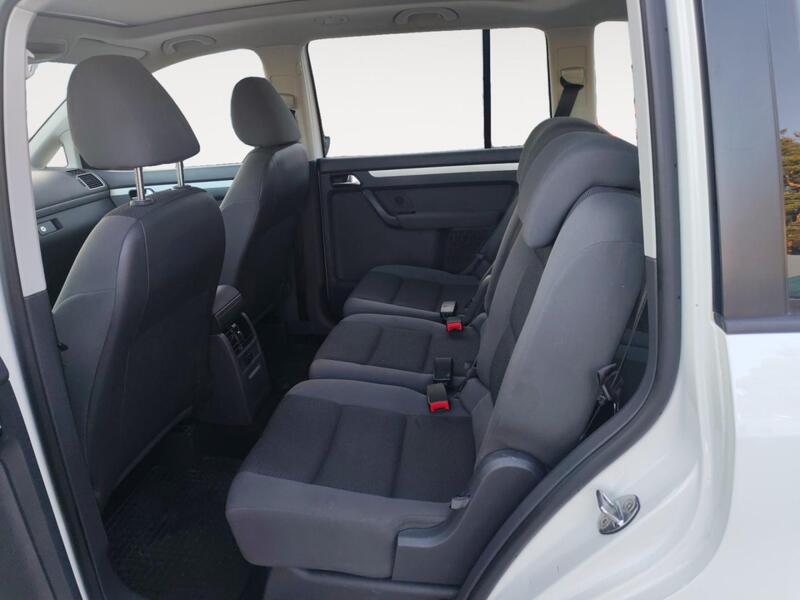 Volkswagen Touran vaihtoauto