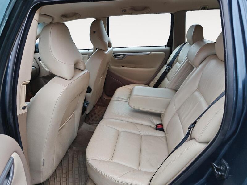 Volvo V70 vaihtoauto