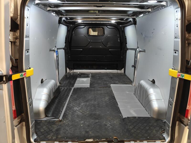 Ford Transit Custom vaihtoauto
