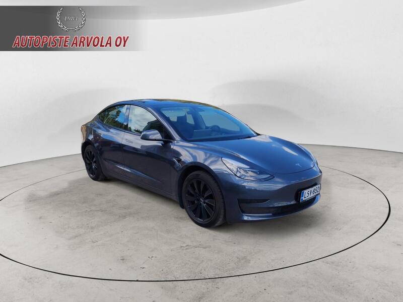 Tesla Model 3 vaihtoauto