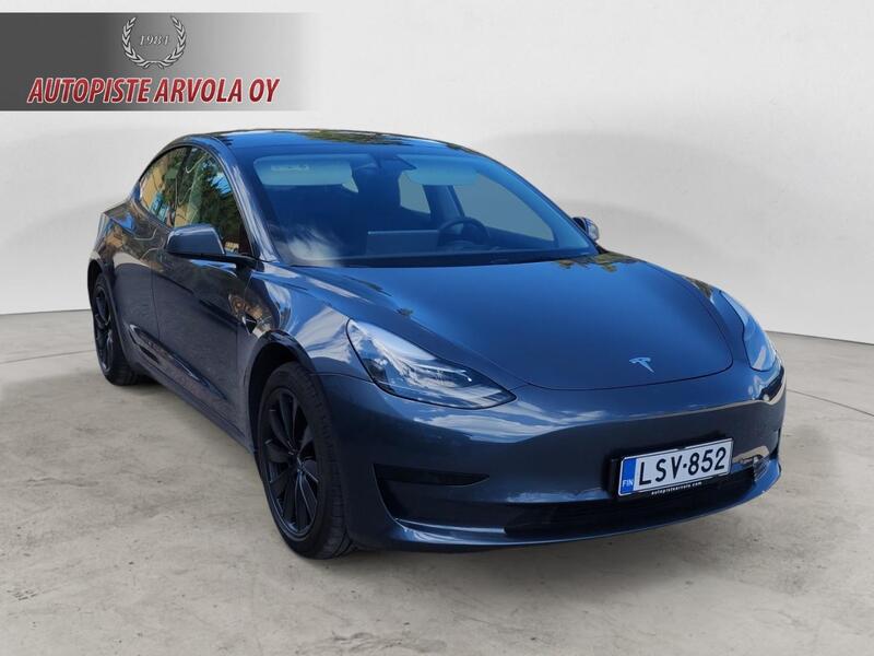 Tesla Model 3 vaihtoauto