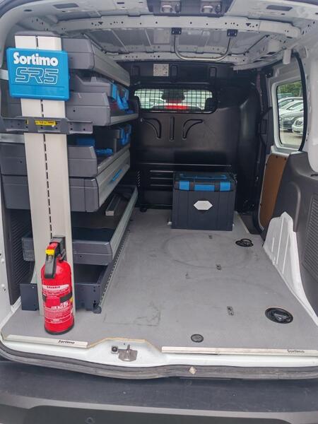 Ford Transit Connect vaihtoauto