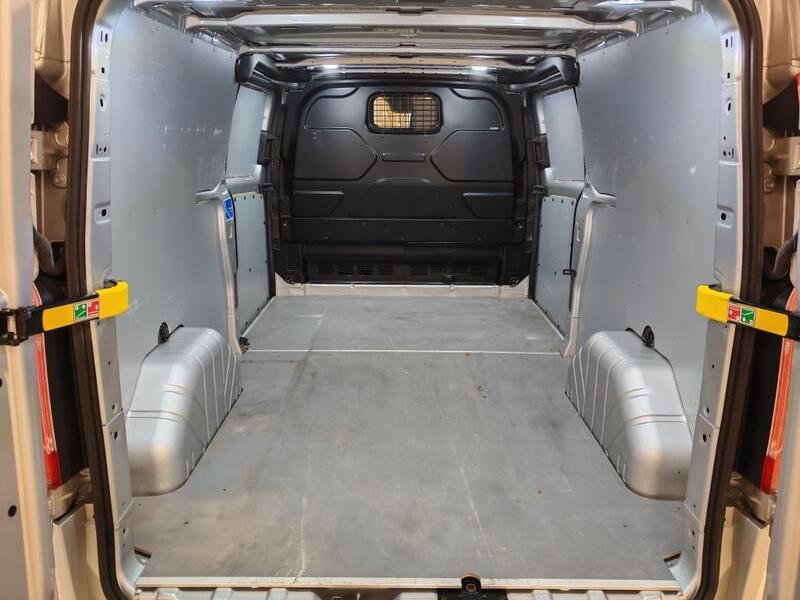 Ford Transit Custom vaihtoauto