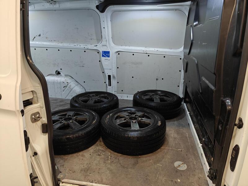 Ford Transit Custom vaihtoauto