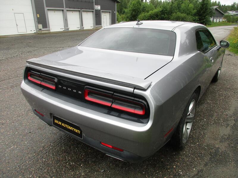 Dodge Challenger vaihtoauto