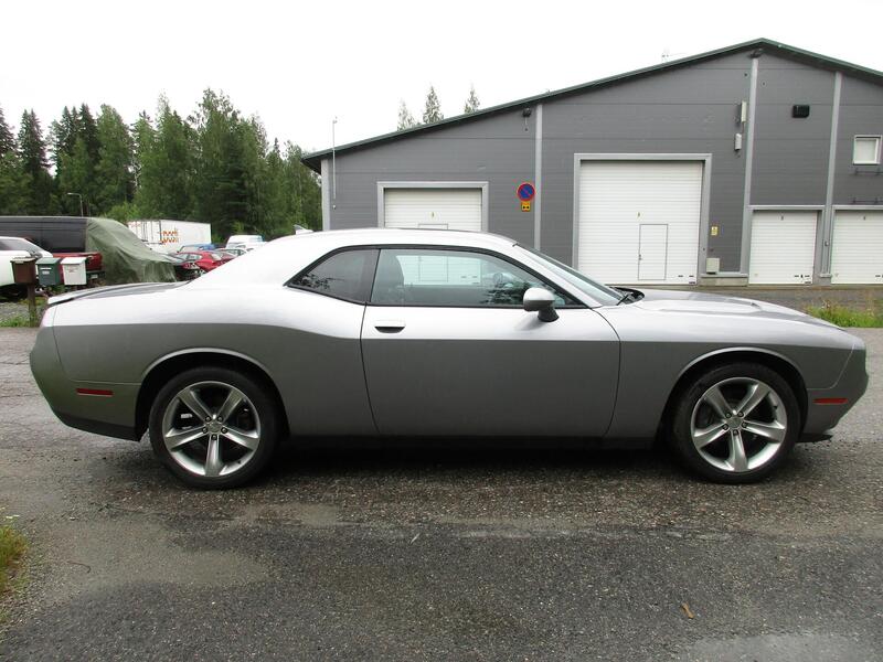 Dodge Challenger vaihtoauto