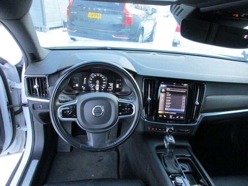 Volvo V90 Cross Country vaihtoauto