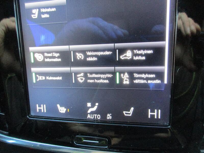 Volvo V90 Cross Country vaihtoauto