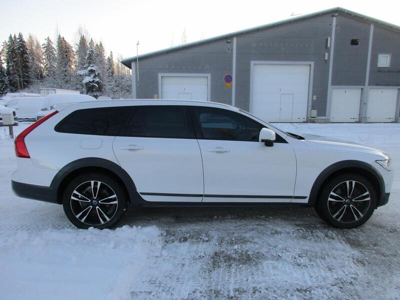 Volvo V90 Cross Country vaihtoauto