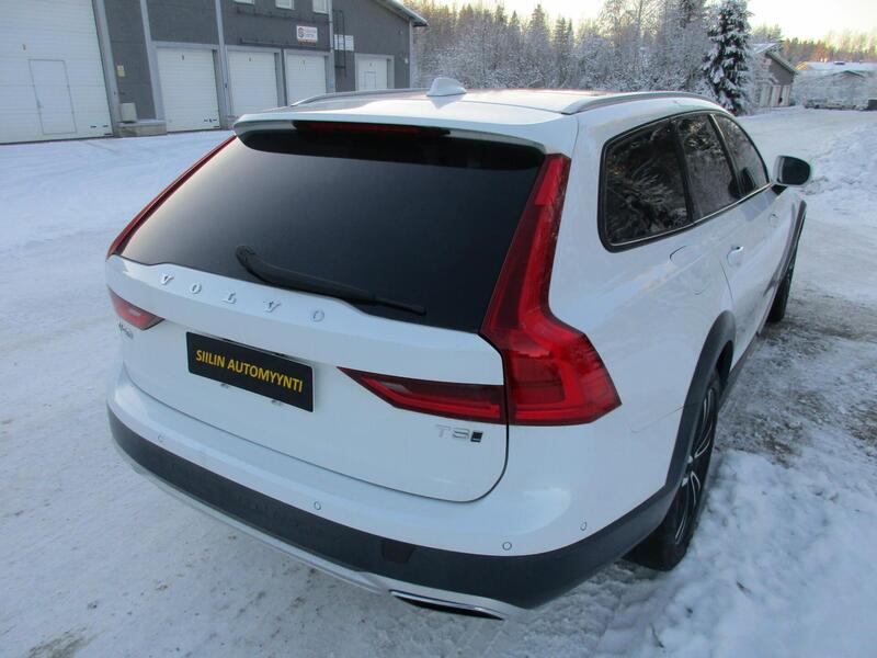 Volvo V90 Cross Country vaihtoauto