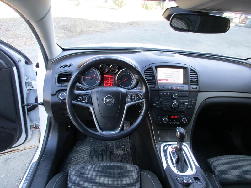 Opel Insignia vaihtoauto