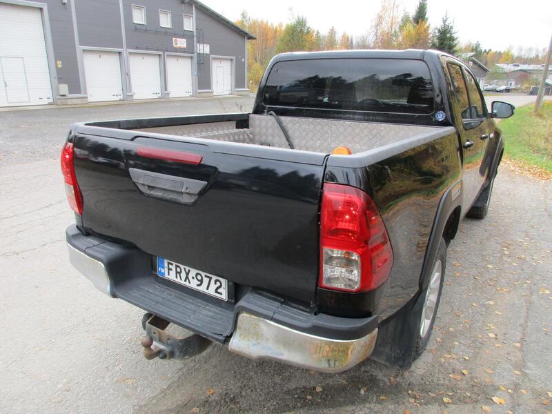 Toyota Hilux vaihtoauto