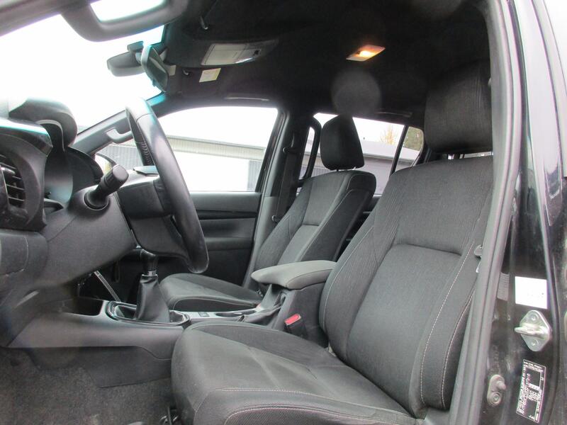 Toyota Hilux vaihtoauto