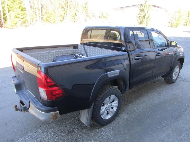 Toyota Hilux vaihtoauto